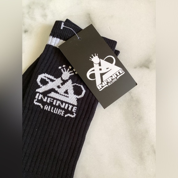 Infinite Allure socks - Picture 2 of 3